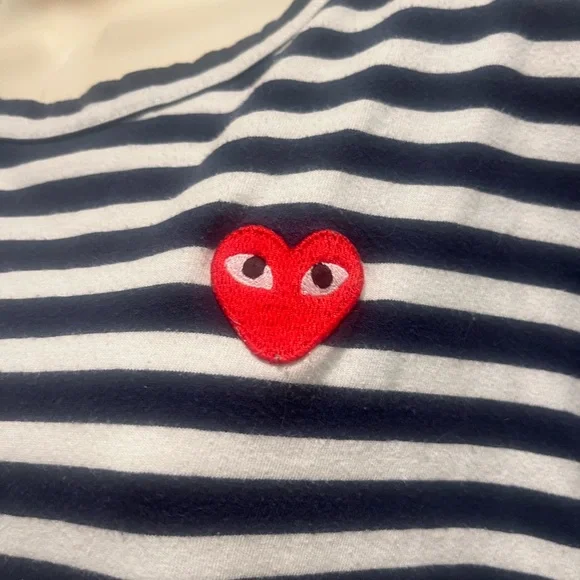 PLAY Comme des Garçons Navy White Striped T-shirt  red heart patch logo-L-EUC - Picture 5 of 10